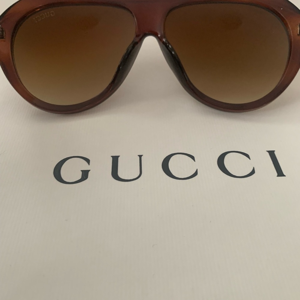 Never worn brand new Brown Gucci Aviator Sunglasses 100% .